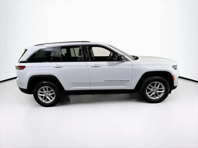 2023 Jeep Grand Cherokee Laredo 4x4