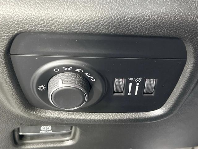 2023 Jeep Grand Cherokee Laredo 4x4