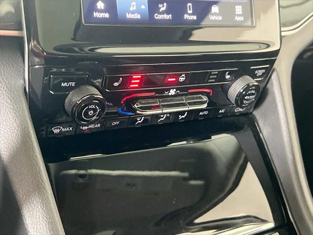 2023 Jeep Grand Cherokee Laredo 4x4