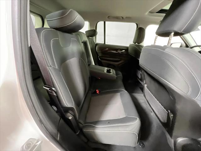 2023 Jeep Grand Cherokee Laredo 4x4