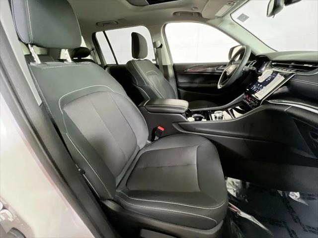 2023 Jeep Grand Cherokee Laredo 4x4
