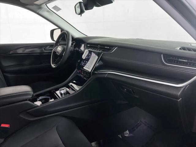 2023 Jeep Grand Cherokee Laredo 4x4