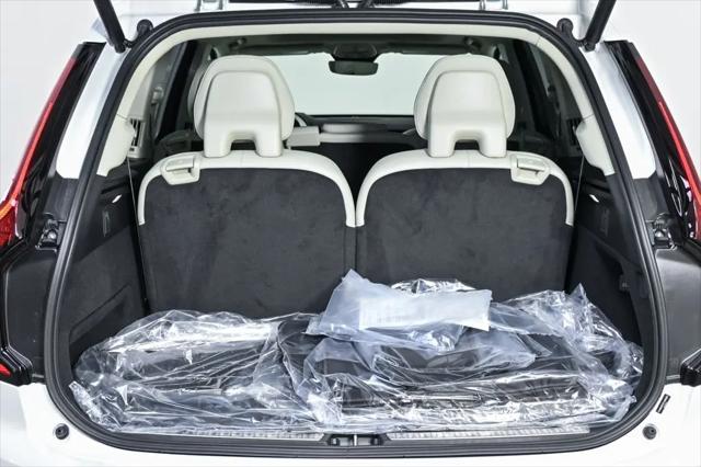 2026 Volvo XC90 Ultra, B6 AWD Gas (mild hybrid), Gasoline, Bright, 7 Seats
