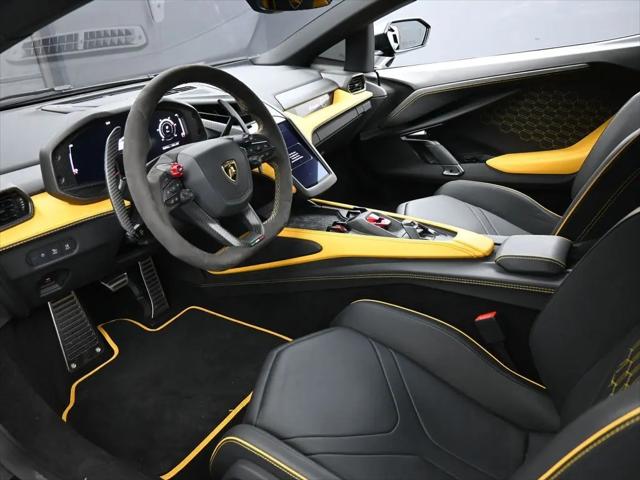 2024 Lamborghini Revuelto Revuelto