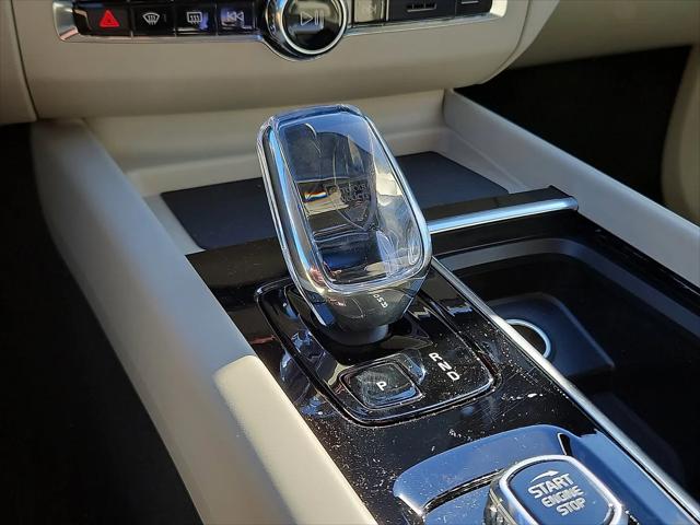 2026 Volvo XC60 Plug-In Hybrid Ultra, T8 AWD Electric/Gasoline, Dark