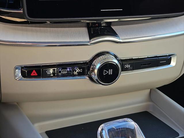2026 Volvo XC60 Plug-In Hybrid Ultra, T8 AWD Electric/Gasoline, Dark