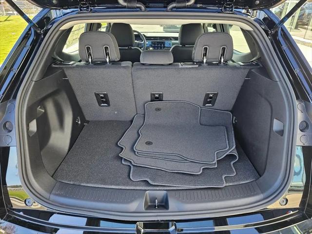 2027 Chevrolet Bolt LT FWD