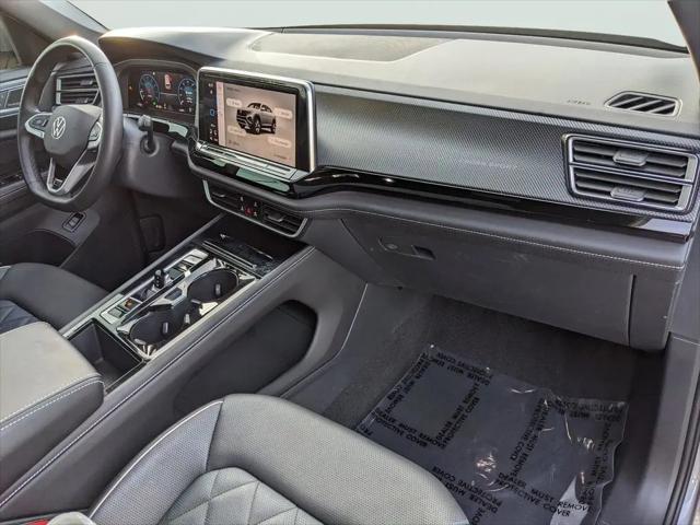 2025 Volkswagen Atlas Cross Sport 2.0T SEL Premium R-Line