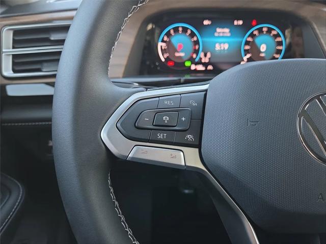 2026 Volkswagen Atlas SE with Technology