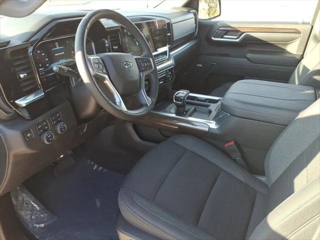 2024 Chevrolet Silverado 1500 4WD Crew Cab Short Bed RST