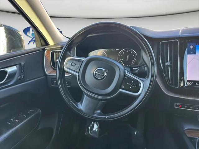 2021 Volvo XC60 T6 Momentum