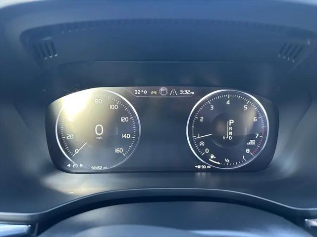 2021 Volvo XC60 T6 Momentum