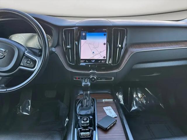 2021 Volvo XC60 T6 Momentum