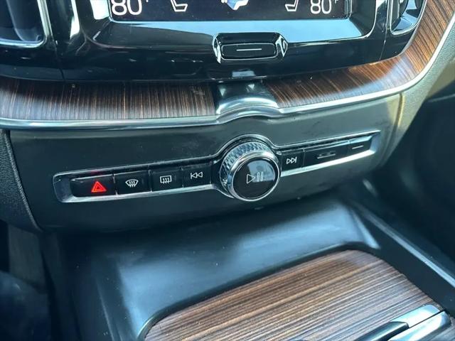 2021 Volvo XC60 T6 Momentum