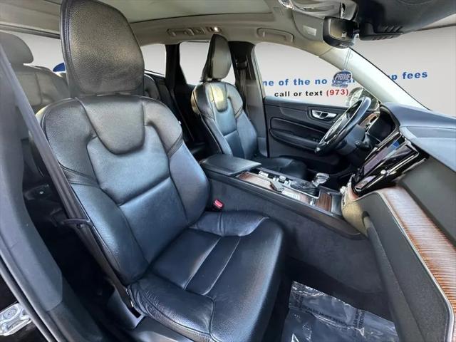 2021 Volvo XC60 T6 Momentum