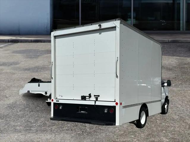 2024 Ford E-350 Cutaway Base