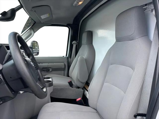 2024 Ford E-350 Cutaway Base