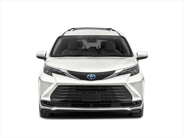2025 Toyota Sienna LE