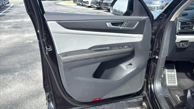 2026 Volkswagen Atlas Peak Edition