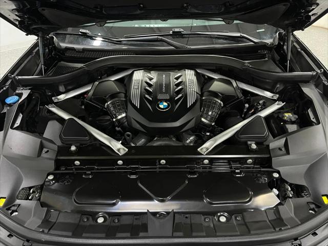 2021 BMW X7 M50i