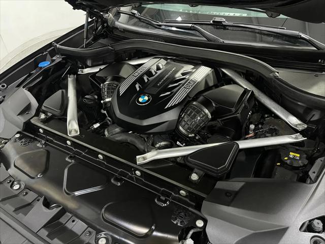 2021 BMW X7 M50i