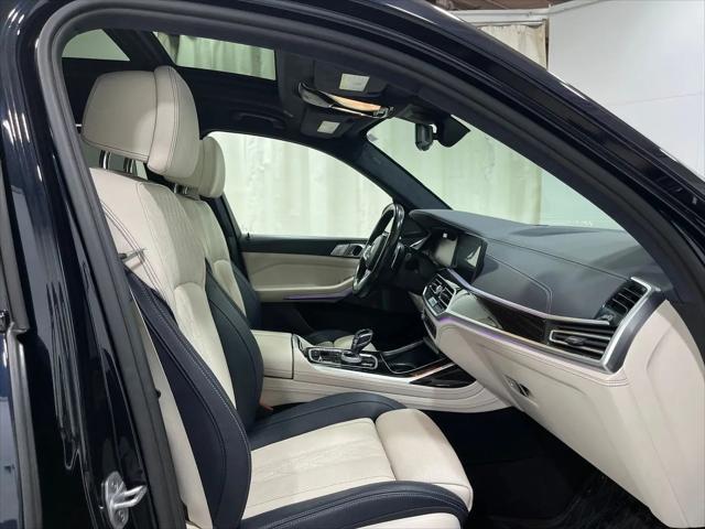 2021 BMW X7 M50i