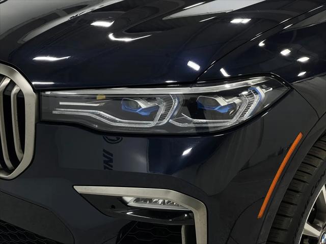 2021 BMW X7 M50i