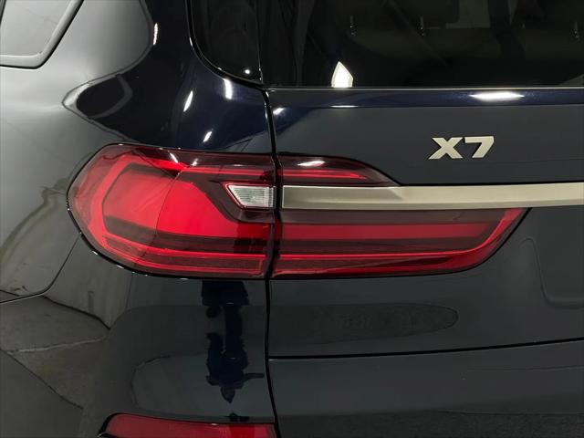2021 BMW X7 M50i