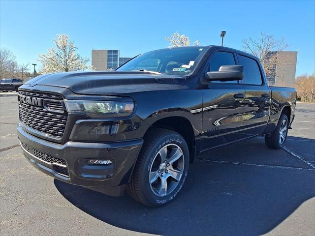 2026 RAM Ram 1500 RAM 1500 EXPRESS CREW CAB 4X4 64 BOX