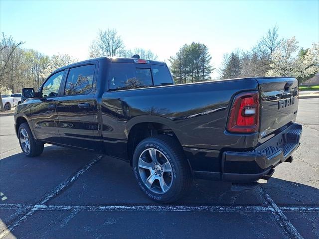 2026 RAM Ram 1500 RAM 1500 EXPRESS CREW CAB 4X4 64 BOX