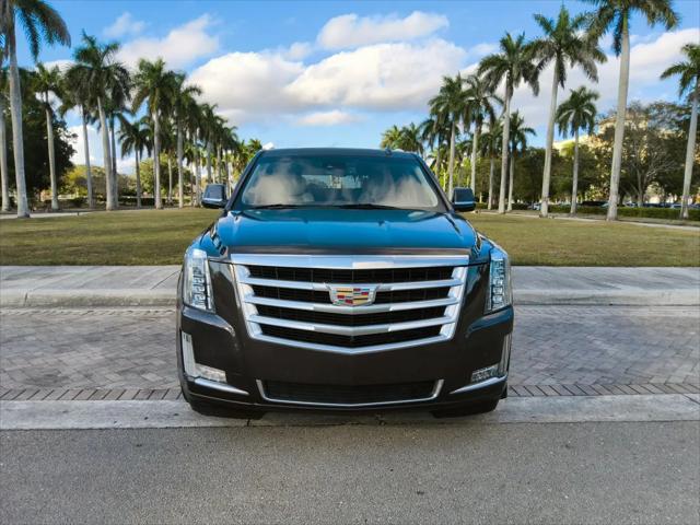 2016 Cadillac Escalade Luxury Collection