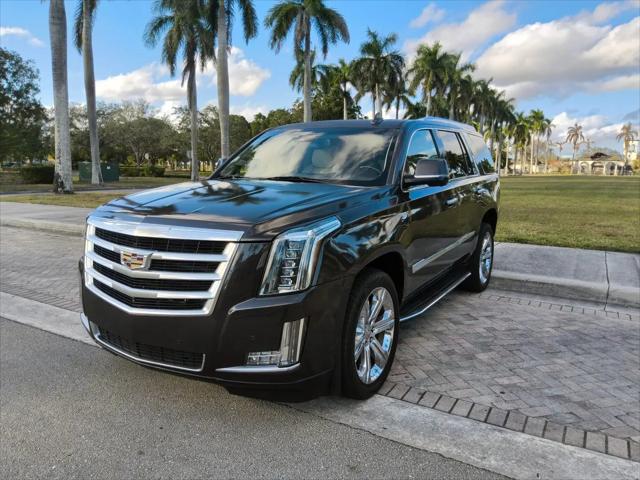 2016 Cadillac Escalade Luxury Collection