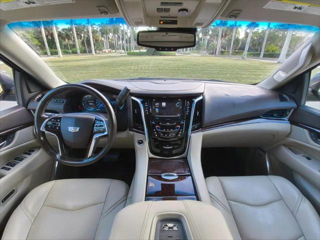 2016 Cadillac Escalade Luxury Collection