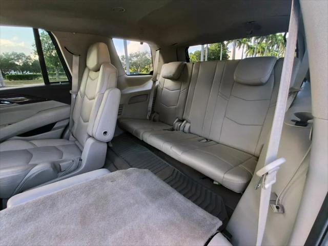 2016 Cadillac Escalade Luxury Collection