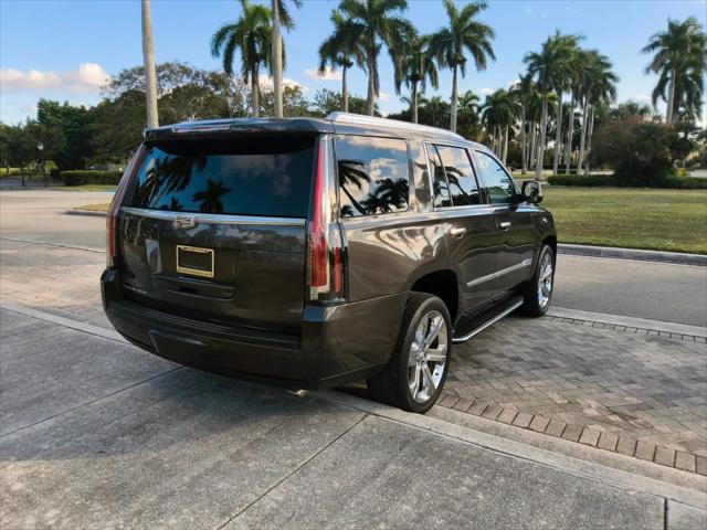 2016 Cadillac Escalade Luxury Collection