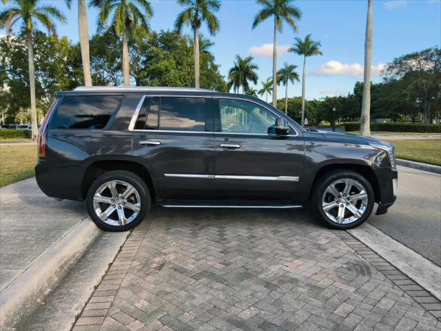 2016 Cadillac Escalade Luxury Collection