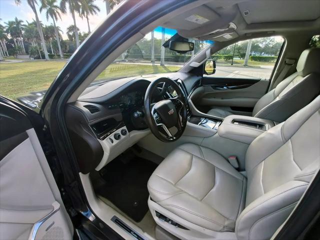 2016 Cadillac Escalade Luxury Collection