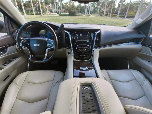 2016 Cadillac Escalade Luxury Collection