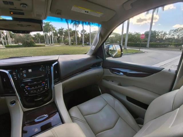 2016 Cadillac Escalade Luxury Collection