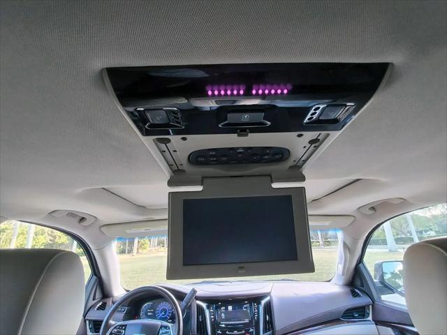 2016 Cadillac Escalade Luxury Collection