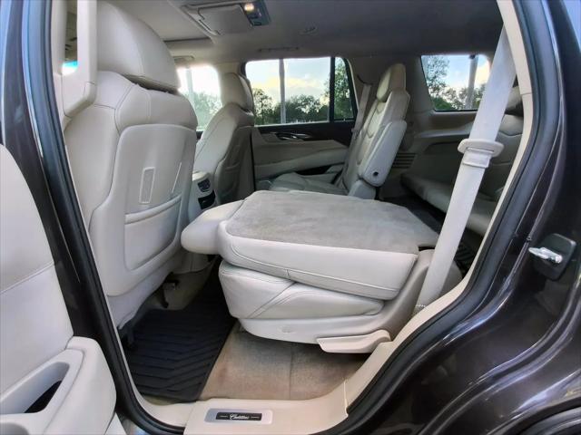 2016 Cadillac Escalade Luxury Collection