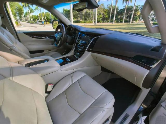 2016 Cadillac Escalade Luxury Collection