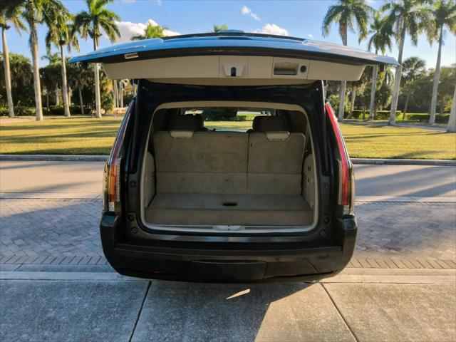 2016 Cadillac Escalade Luxury Collection