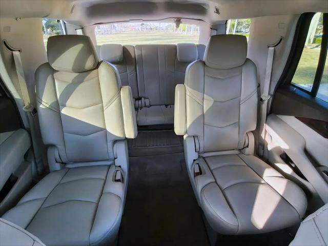 2016 Cadillac Escalade Luxury Collection