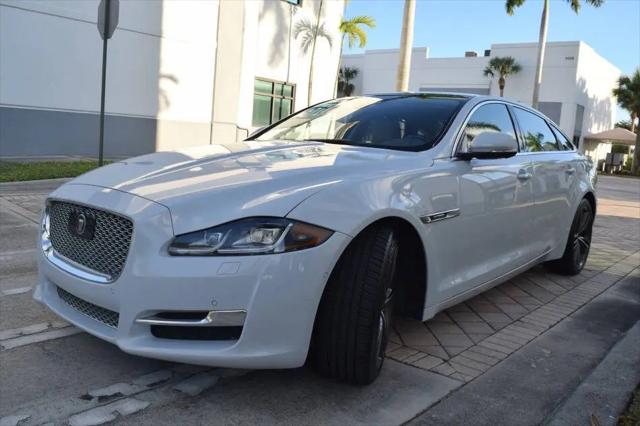 2019 Jaguar XJ Collection