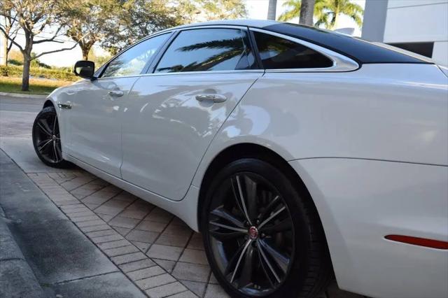 2019 Jaguar XJ Collection