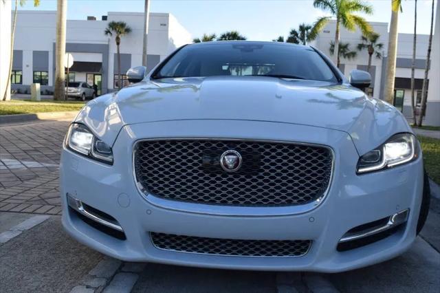 2019 Jaguar XJ Collection