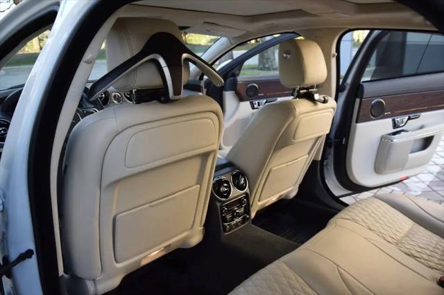 2019 Jaguar XJ Collection