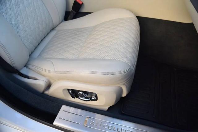 2019 Jaguar XJ Collection