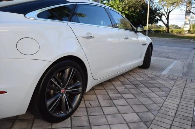 2019 Jaguar XJ Collection